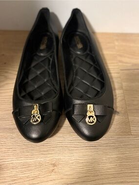 Michael Kors Black Leather Ballet Flats with Gold MK Charm